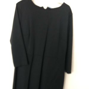 Black 1/4 sleeve dress